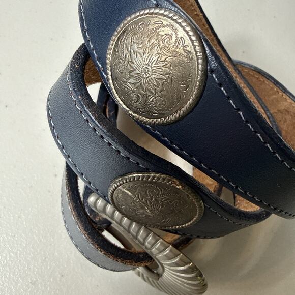 Vintage Women\'s Nocona Navy Leather Belt Size Small Silver Concho Buckle 80s EUC main image 6